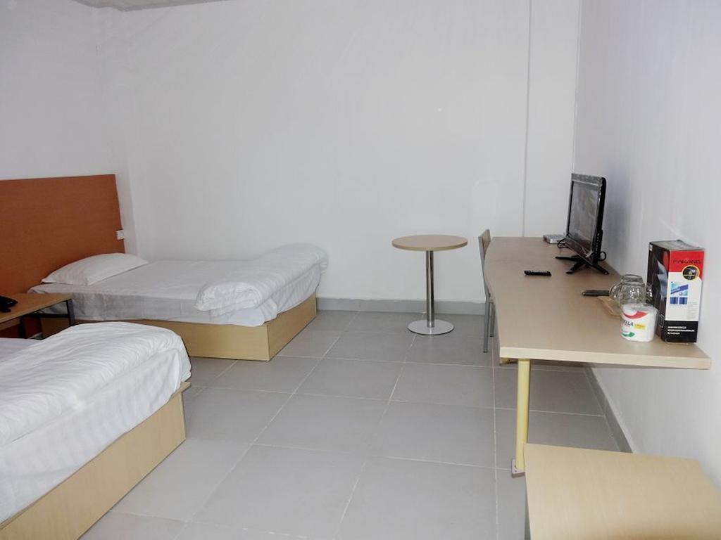 Airlines Business Hotel Порт-Віла Екстер'єр фото